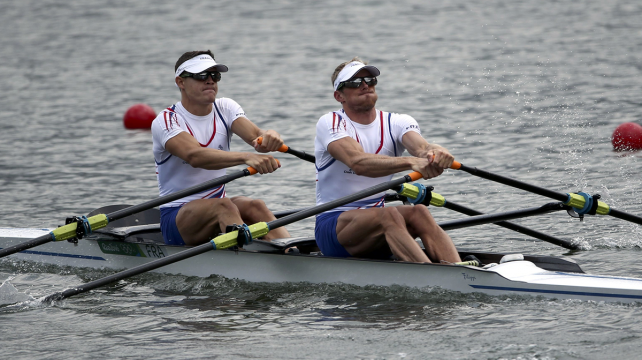 Jeremie Azou y Pierre Houin lograron un tiempo de tiempo de 6:30.70. Foto: Reuters %image_alt%