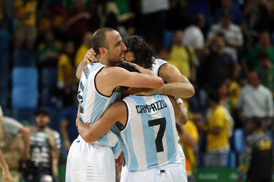 Juegos Olimpicos Rio 2016 Brasil El seleccionado de basquet de Argentina se enfrenta a Brasil durante los Juegos Olimpicos Rio 2016. Ginobili junto a Scola y Campazzo 13.08.2016 Foto. Maxi Failla - FTP CLARIN - _FAI4906.JPG - Z FTP Failla - Failla