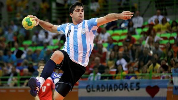 Pablo Simonet, uno de los Gladiadores. (AP Photo/Ben Curtis)