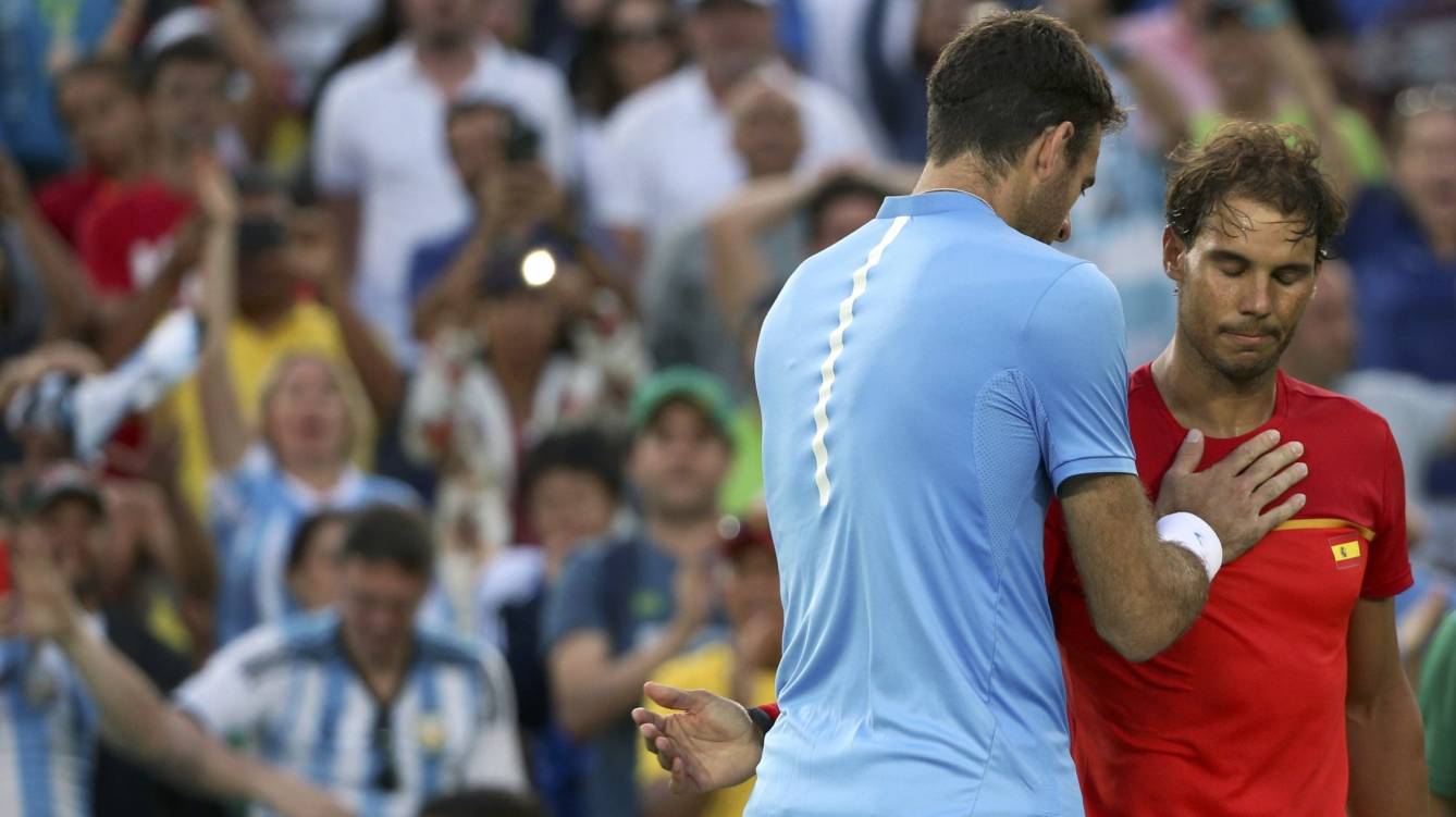 Foto: Del Potro saluda a Nadal tras el partido de semifinales (Kevin Lamarque/Reuters)