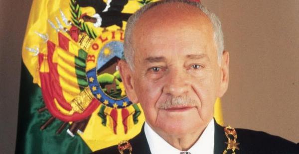 Hugo Banzer fue presidente de Bolivia en dos oportunidades, como dictador y por la vía democrática
