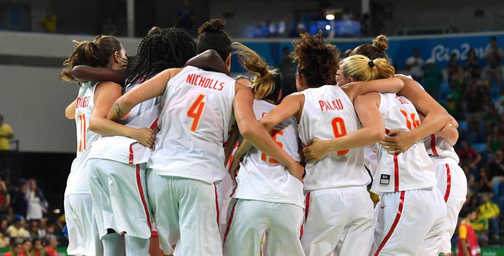 Las jugadoras española celebran el pase a la final Las jugadoras española celebran el pase a la final