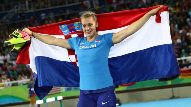La joven croata sorprendió a todos al ganar la medalla de oro en lanzamiento de jabalina. Foto: Reuters %image_alt%