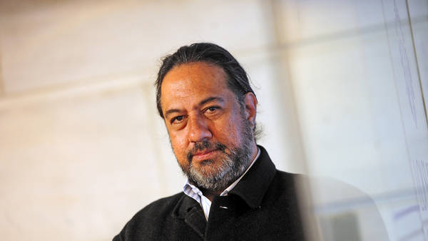 CESAR CANSINO,POLITOLOGO MEXICANO. FOTO JUAN MANUEL FOGLIA