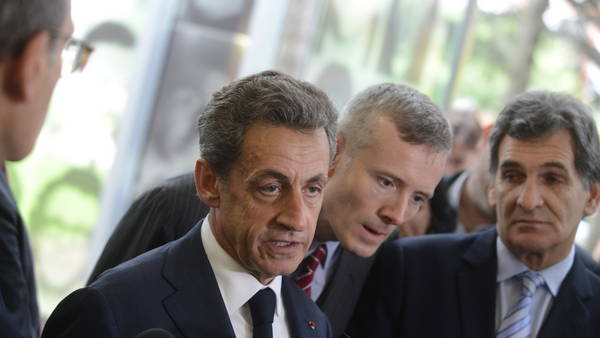 En campaña. El ex presidente Sarkozy en un acto partidario en París (EFE).