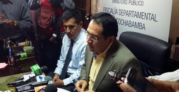 El fiscal general del Estado, Ramiro Guerrero, en conferencia de prensa en Cochabamba