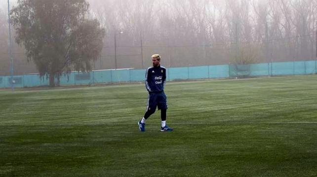 Messi se encuentra en los predios de Ezeiza. Foto: Olé %image_alt%