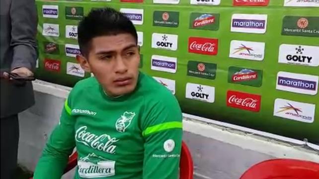Saavedra tuvo su oportunidad de jugar en la selección boliviana con Julio César Baldivieso. Espera ser titular con Ángel Hoyos. Foto: Prensa FBF %image_alt%
