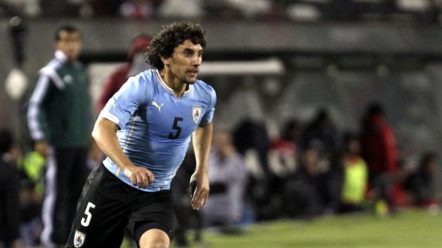 Corujo, de 30 años, es un defensor de mucha garra y estará desde el vamos en el denominado clásico del Río de La Plata. Foto: Internet %image_alt%