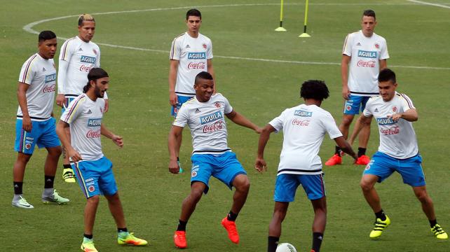 La selección colombiana durante su entrenamiento. Foto: Reuters %image_alt%