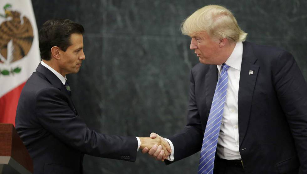 Peña Nieto y Donald Trump se saludan tras su reunión en México. Peña Nieto y Donald Trump se saludan tras su reunión en México.