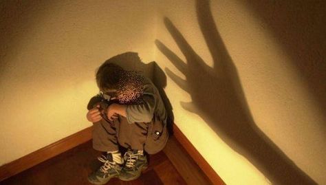 Un niño víctima de agresión física. Foto: internet