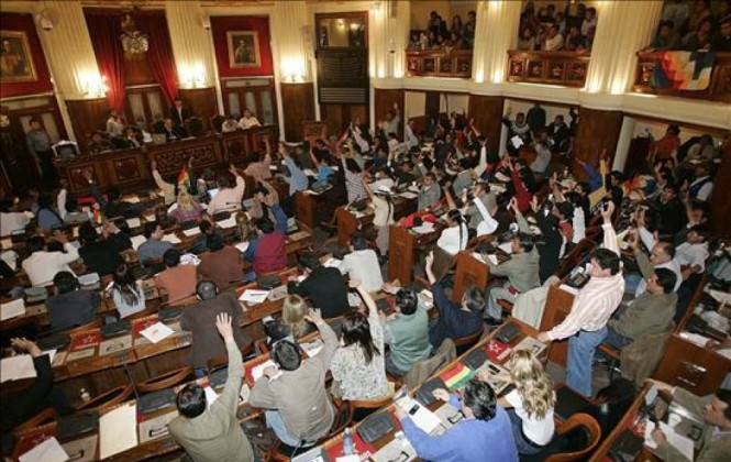 El MAS asegura que obtendrá amplia información de los dos ministros que serán interpelados