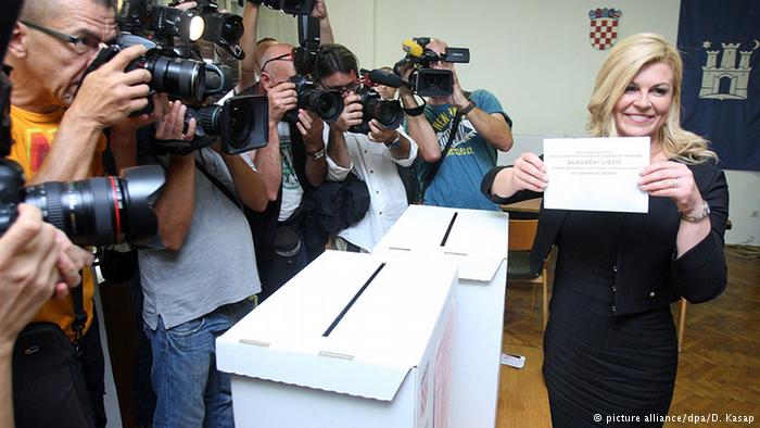 Kroatien Stimmabgabe von Präsidentin Kolinda Grabar Kitarovic