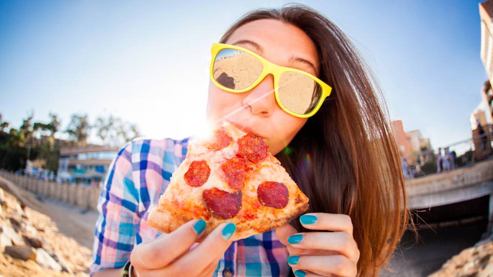 ¿Se puede perder peso comiendo pizza?