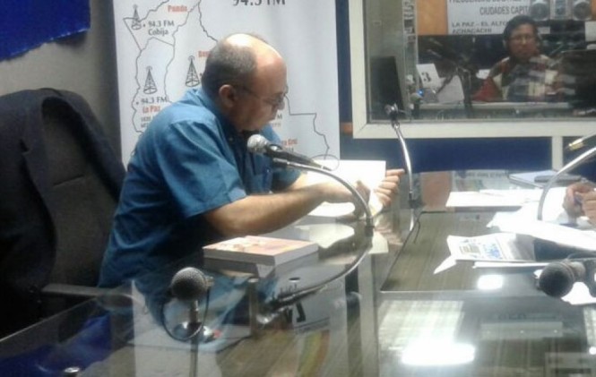 Ferreira dice que Zapata estafó a personas y empresas desde $us10 mil hasta $us200 mil Ferreira dice que Zapata estafó a personas y empresas desde $us10 mil hasta $us200 mil