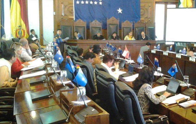 Debate de más de 4 horas del MAS sobre Reglamento de Ética antecede a la sesión del Senado