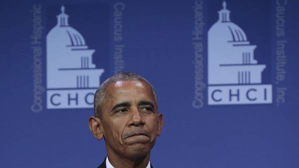 El president Barack Obama durante su discurso en la cena anual del Congressional Hispanic Caucus Institute, en Washington. / AFP