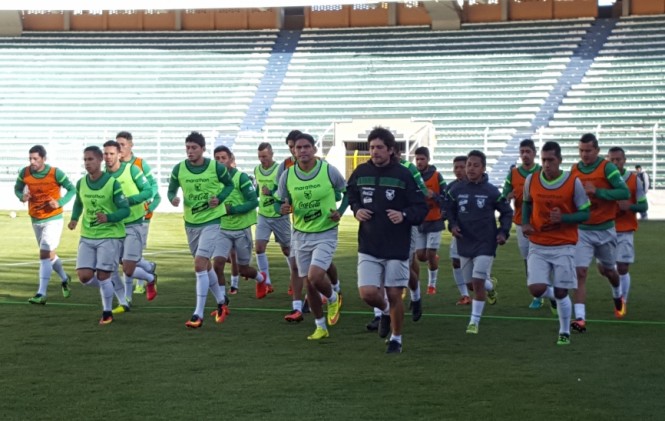 Deuda de $us230.000 a jugadores de la selección boliviana preocupa a la FBF