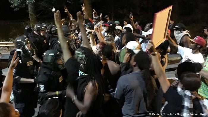 USA Polizei erschießt Afro-Amerikaner in North Carolina - Proteste