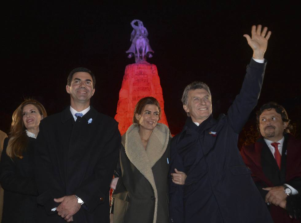 Urtubey y Macedo junto a la pareja presidencial en un acto en Salta. Urtubey y Macedo junto a la pareja presidencial en un acto en Salta.