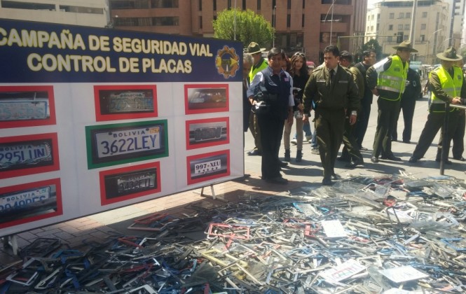 Tránsito decomisa al menos 500 placas irregulares y anuncia sanciones a los conductores Tránsito decomisa al menos 500 placas irregulares y anuncia sanciones a los conductores