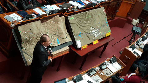 Romero explica al pleno del legislativo el Plan de Operaciones de la Policía en el conflicto minero
