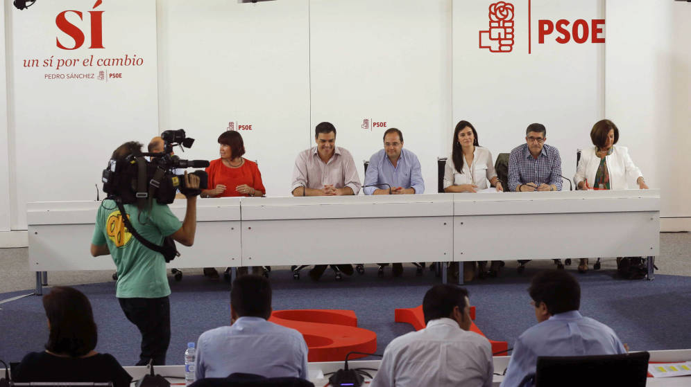 Foto: Fotografía de archivo de una reunión de la comisión ejecutiva del PSOE. (EFE)