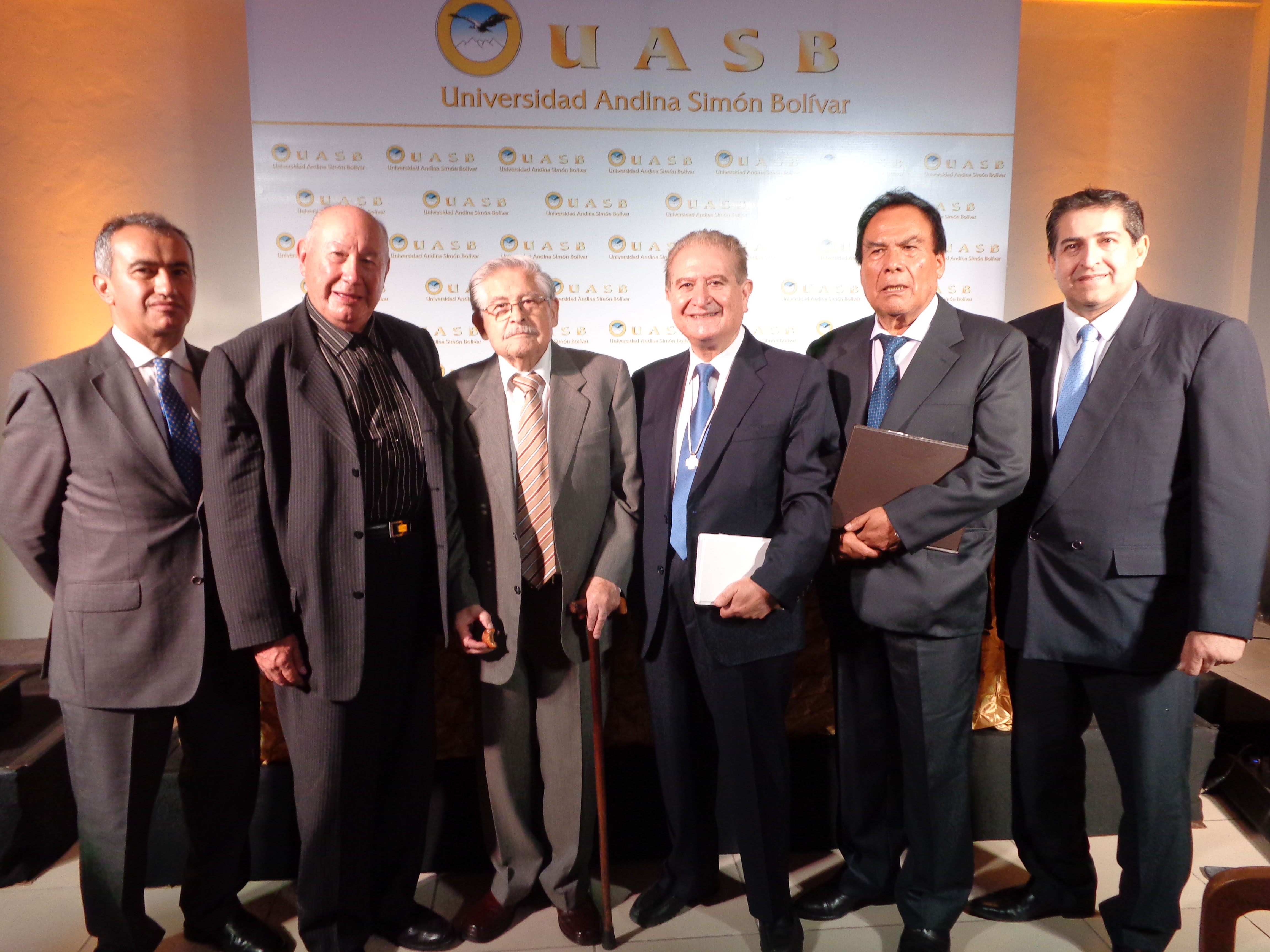  Dr. Cesar Montaño, Dr. Walter Kaune, Dr. Gastón Ledezma, Dr. José Luis Gutiérrez, Dr. Jaime Villalta, Dr. Duberty Soleto.