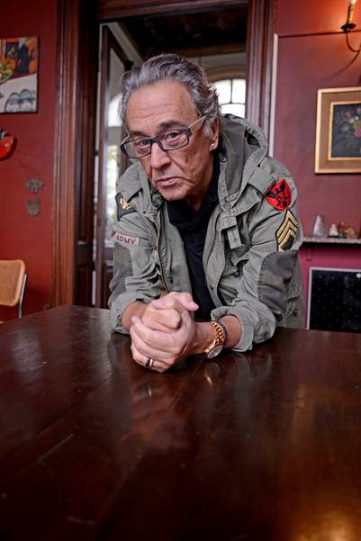 Bond firmó contrato para escribir sus memorias / Pepe Mateos.
