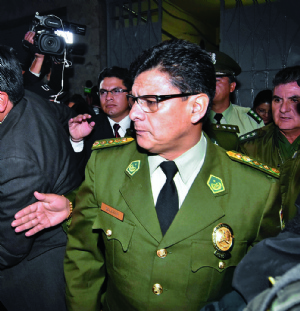Jefe policial dice que no sabía que Illanes pidió un repliegue