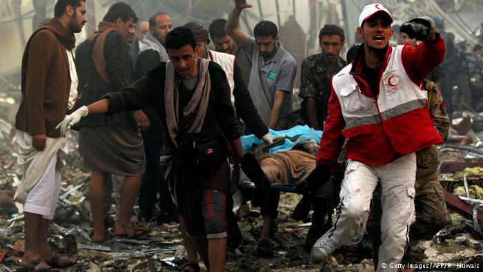Jemen Luftangriffe in Sanaa mit Dutzenden Toten und Verletzten (Getty Images/AFP/M. Huwais)