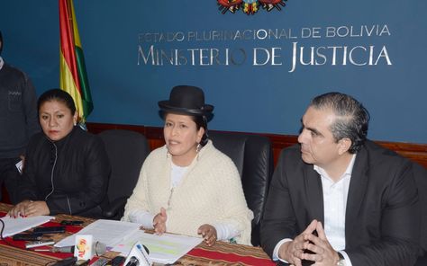 Los ministros de Justicia y de Autonomías en declaraciones a los medios. Foto: Ministerio de Justicia