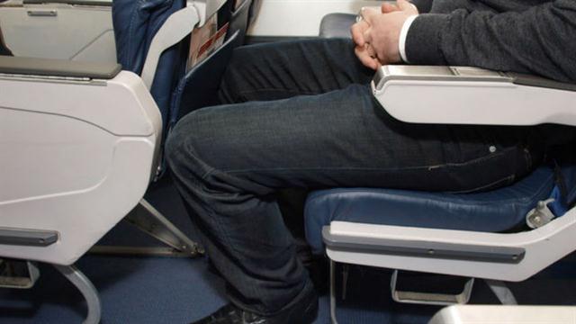 Es un mito que viajar en avión cause una trombosis