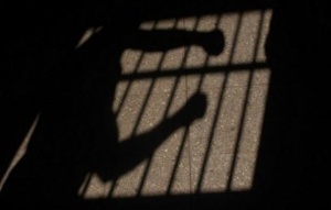 Muere en una celda una mujer arrestada en Caracollo