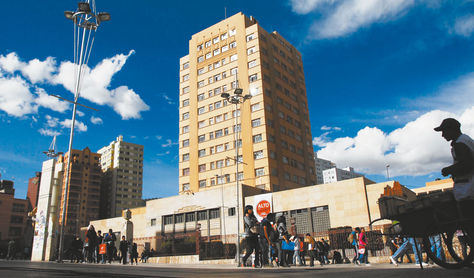 Vista del edificio central de la Universidad Mayor de San Andrés (UMSA) en la ciudad de La Paz.