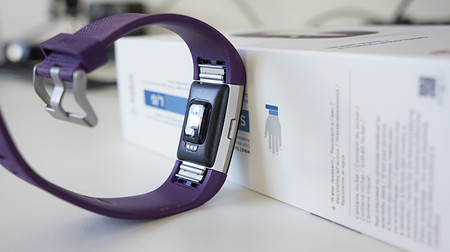 Fitbit Charge 2 Trasera