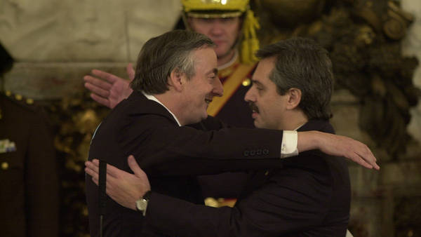 Néstor Kirchner y Alberto Fernández, en las primeras horas de la jura presidencial.