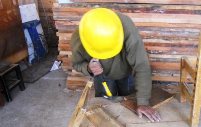 Productores nacionales hicieron costoso estudio para proveer muebles a Economía y fueron descartados Productores nacionales hicieron costoso estudio para proveer muebles a Economía y fueron descartados