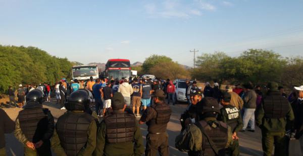 El bloqueo en Boyuibe perjudicó por varios días el tránsito en la carretera internacional hacia Argentina