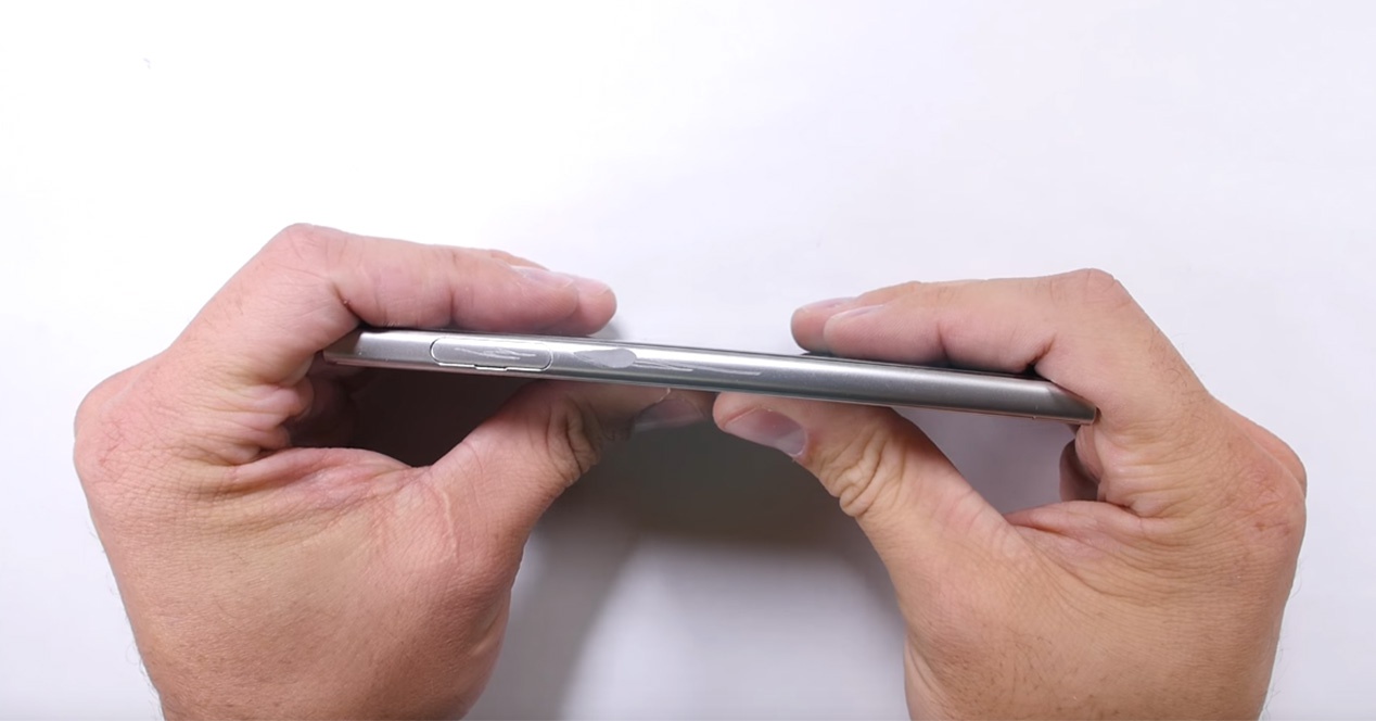 Test de resistencia del Sony Xperia XZ