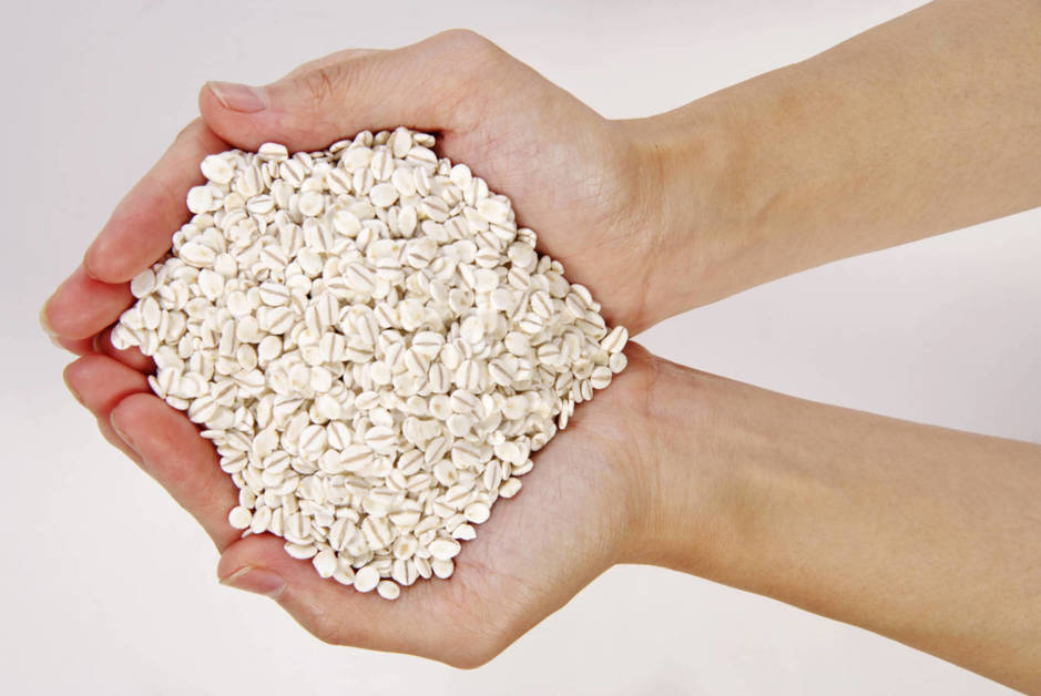 Avena: la textura saciante de los cereales en caja para el desayuno, pero más sana. Pruébala con yogur y frutas. (Corbis)