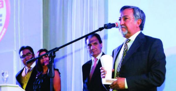 Juan Carlos Salazar Gana El Premio Nacional De Periodismo Eju Tv