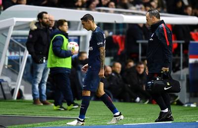 Di María deja la cancha lesionado. (Foto: AFP)