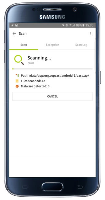 Uso de Con el paso del tiempo y la instalación de aplicaciones (y el uso diario), los dispositivos Android no funcionan exactamente igual que el primer día que se sacó de la caja. Si no se desea reiniciarlo de fábrica, lo más recomendable es utilizar un desarrollo que permita tenerlo perfectamente a punto para cuando sea necesario dar uso al teléfono o tablet. Una de las que merece la pena probar es ALYac. Esta es una aplicación que lo que busca es revisar los apartados más importantes que son de la partida en un terminal Android, como por ejemplo el uso de la memoria o el buen funcionamiento de los desarrollos que lo tienen instalados. De esta forma, lo que se consigue es que el dar uso a un smartphone con el trabajo de Google se consigue siempre tener la mejor experiencia de uso. Que no es poco, la verdad. Es importante indicar que es necesario dar acceso a varios apartados a ALYac, por lo que esto no debe ser algo que cause rechazo, ya que si no se proporciona la que tiene que ver con el almacenamiento, por poner un ejemplo, es imposible conseguir una optimización adecuada. Eso sí, con muy buen criterio los creadores de esta aplicación preguntan si se desea dar uso al soporte en la nube que ofrecen mediante el uso de datos, ya que esto hace que se consuman megas. Lo ideal, si no se es muy exigente, es dejar solo la WiFi. Un buen detalle de ALYac es que se integra en la barra de accesos rápidos, justo debajo, un acceso a las opciones que son de la partida en el trabajo del que estamos hablando. Aquí es posible desde iniciar un escaneo del terminal en cuestión e, incluso, encender el flash trasero a modo de linterna -esto es de gran ayuda si el modelo que se tiene no ofrece esta posibilidad-. El caso, es que el manejo se realiza sin especial complicación.