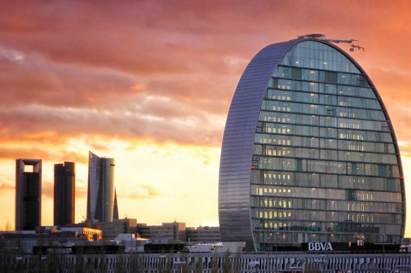 Edificio BBVA vela