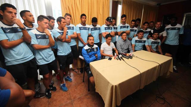 La preocupación en Blooming es latente por la falta de pago. Los jugadores van a confiar una vez en la dirigencia. Foto: Gabriel Vasquez %image_alt%