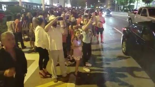 Festejos en las calles de Miami, tras conocerse la noticia de la muerte de Fidel Castro.
