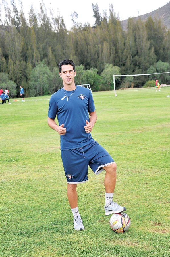 THOMAZ SANTOS, FIGURA DEL CLUB WILSTERMANN.
