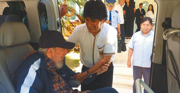 destacó su legado morales comparó a fidel con el líder indígena túpac katari´El presidente boliviano visitó al líder de la revolución en La Habana, en agosto de 2015